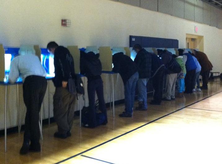 Latinos, cerca de los 16 millones de votantes, pero les falta ir a las urnas