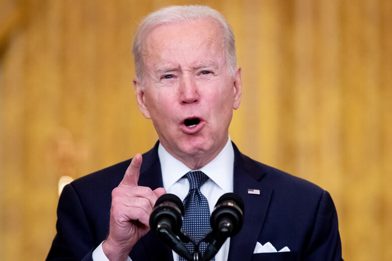 Biden dice que su referencia a la salida de Putin fue por "indignación moral"