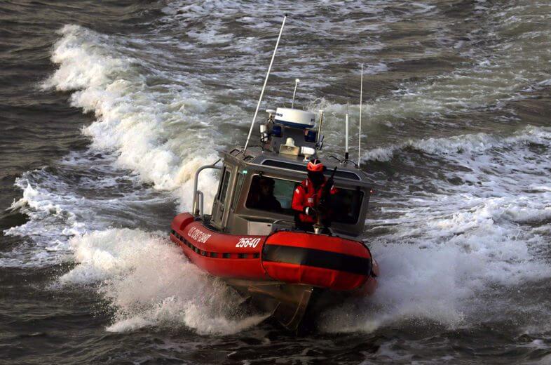 La Guardia Costera repatría a 29 balseros cubanos hallados en el mar