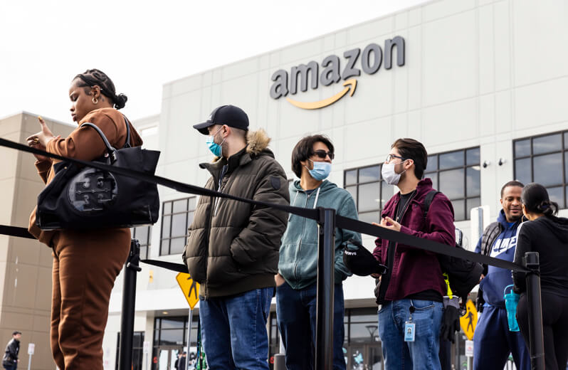 Comienza el conteo de votos para crear el primer sindicato de Amazon en EEUU