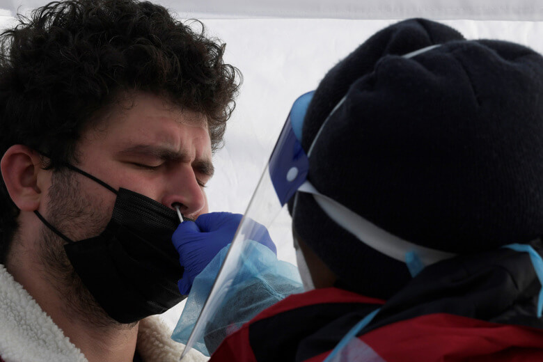 La variante de ómicron BA.2 ya supone más de la mitad de los casos en EEUU