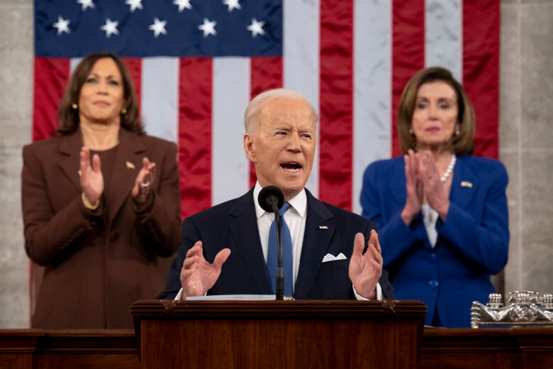 Biden pide aprobar una reforma migratoria "de una vez por todas" en EE.UU.