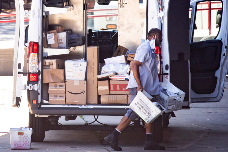 EE.UU. reforma su Servicio Postal para evitar que se quede sin fondos en 2024