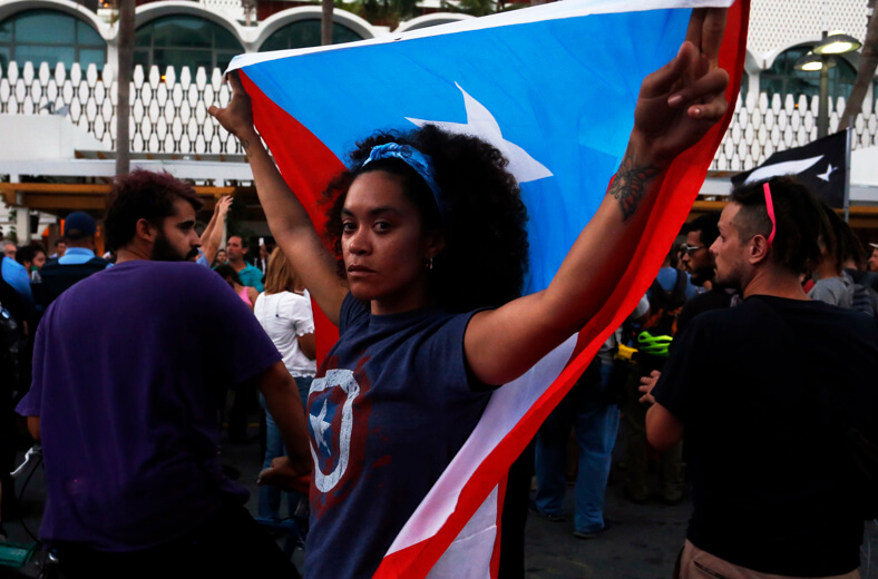 Cientos marchan en Puerto Rico por la salud, educación y pensiones dignas