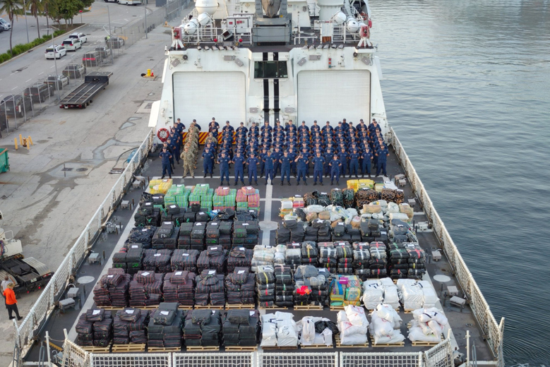 EEUU descarga 'récord' de 34 toneladas de drogas decomisadas en el Atlántico y el Pacífico