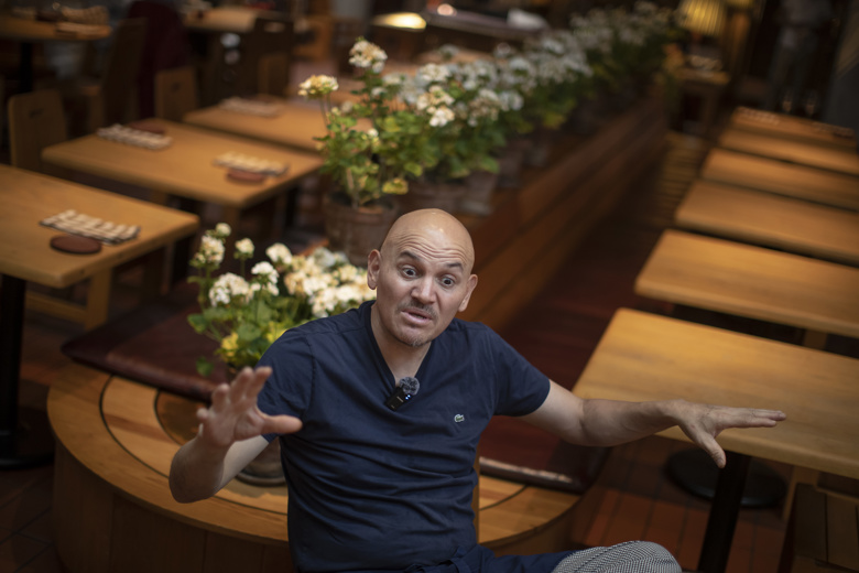 El chef mexicano Lalo García, de migrante 2 veces deportado a ganar una estrella Michelin