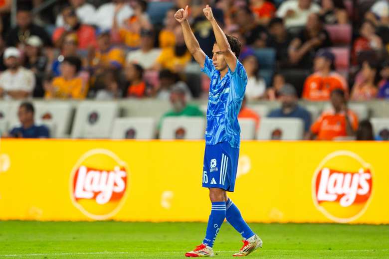 México comienza su concentración de tres días con jugadores de la liga local