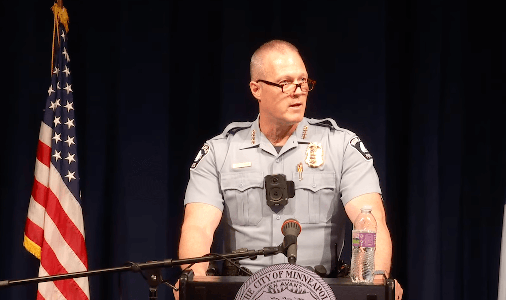 alcalde Jacob Frey anuncia a Bill Peterson como jefe de policía interino.